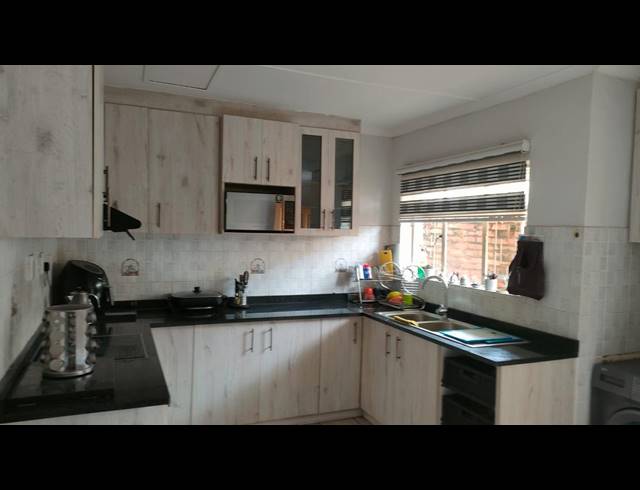 3 BEDROOM FREESTANDING FOR SALE IN EASTWOOD